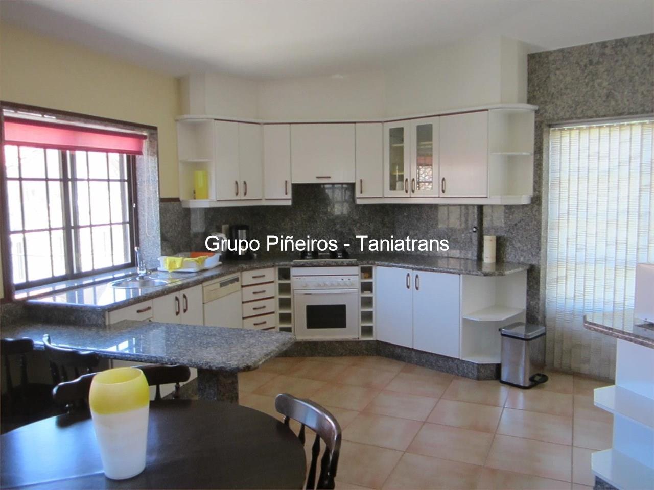 Foto 19 Apartamentos para alquiler temporal en Louro