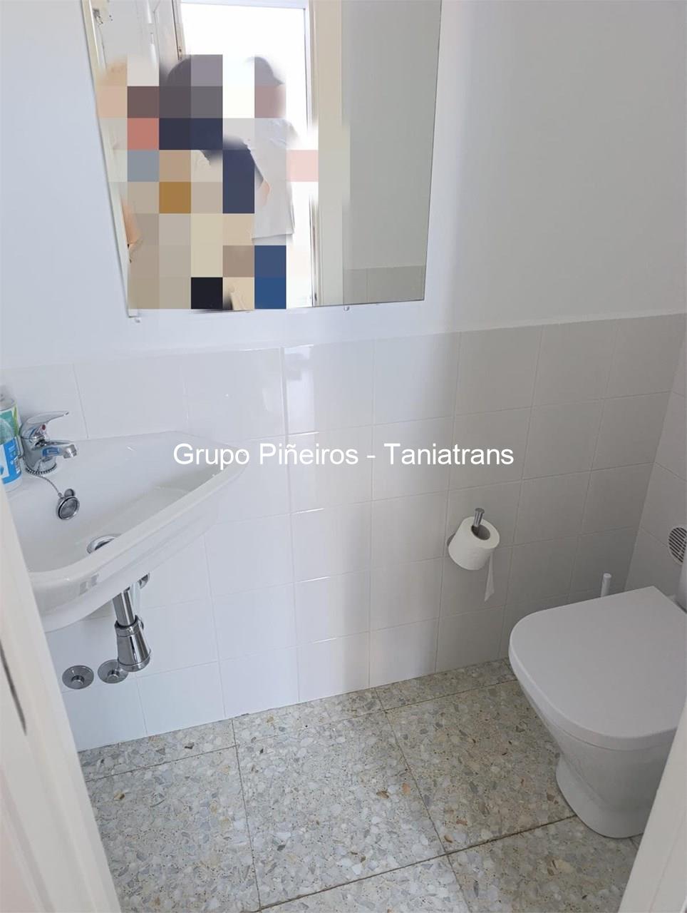 Foto 12 CASA AZUL CON HERMOSAS VISTAS EN LARIÑO - OPORTUNIDAD