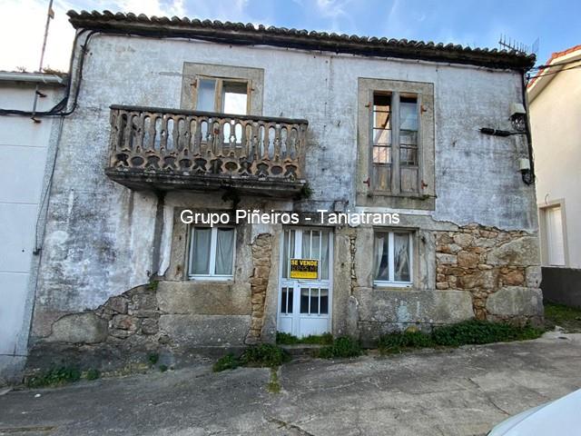 CASA CON TERRENO EN PONTE DO PORTO, CAMARIÑAS