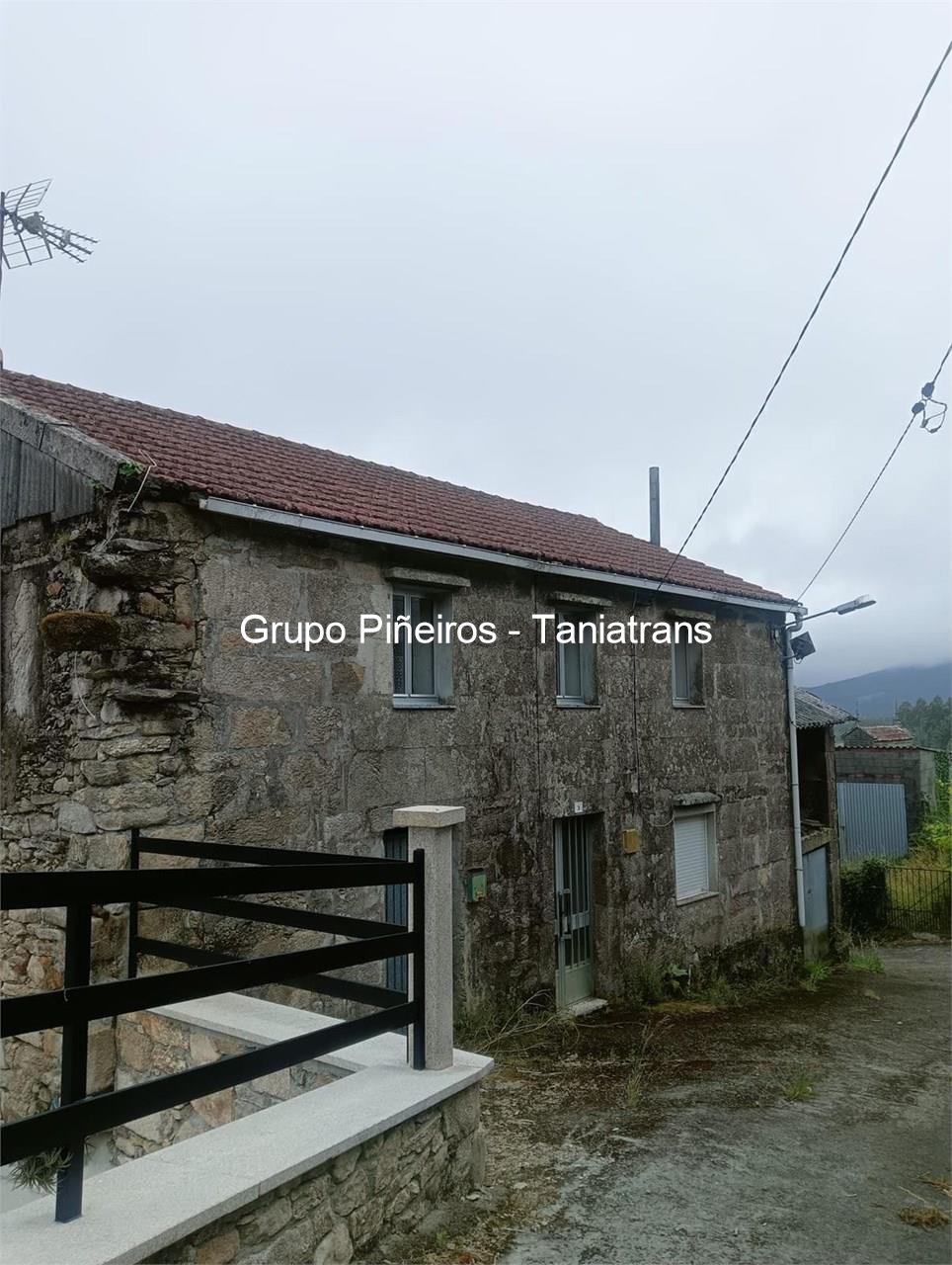 Foto 1 CASA DE PIEDRA CON GARAJES  Y FINCAS EN XESTOSO,MAZARICOS
