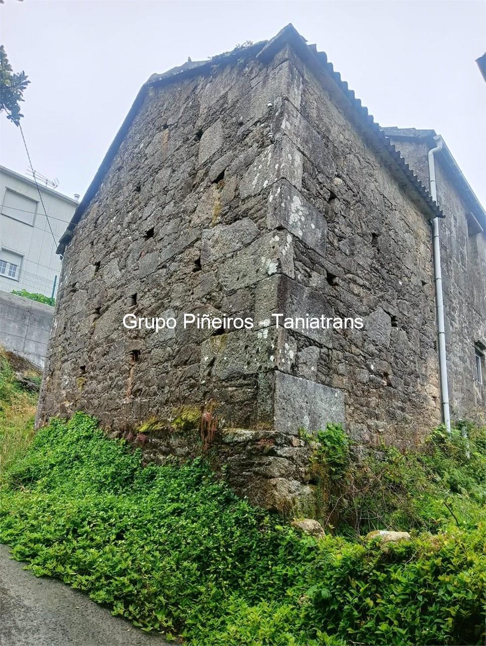 Foto 4 CASA DE PIEDRA CON GARAJES  Y FINCAS EN XESTOSO,MAZARICOS