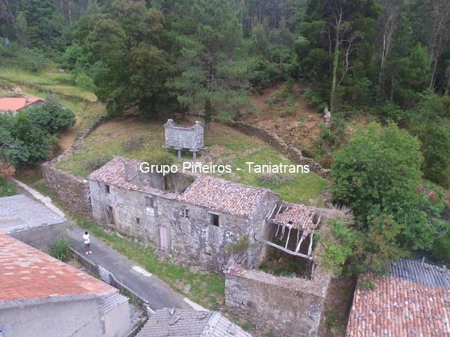 CASA DE PIEDRA Y TERRENO EN LUGAR DE FONDO, SESTAIO - Muros