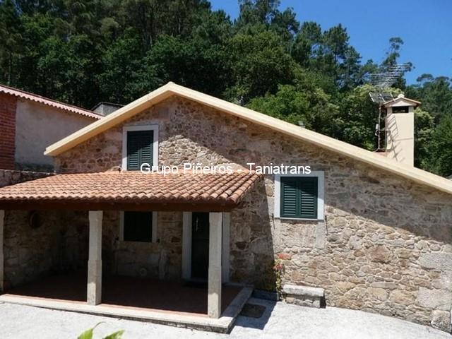 CHALET EN BRION DE ARRIBA - Outes