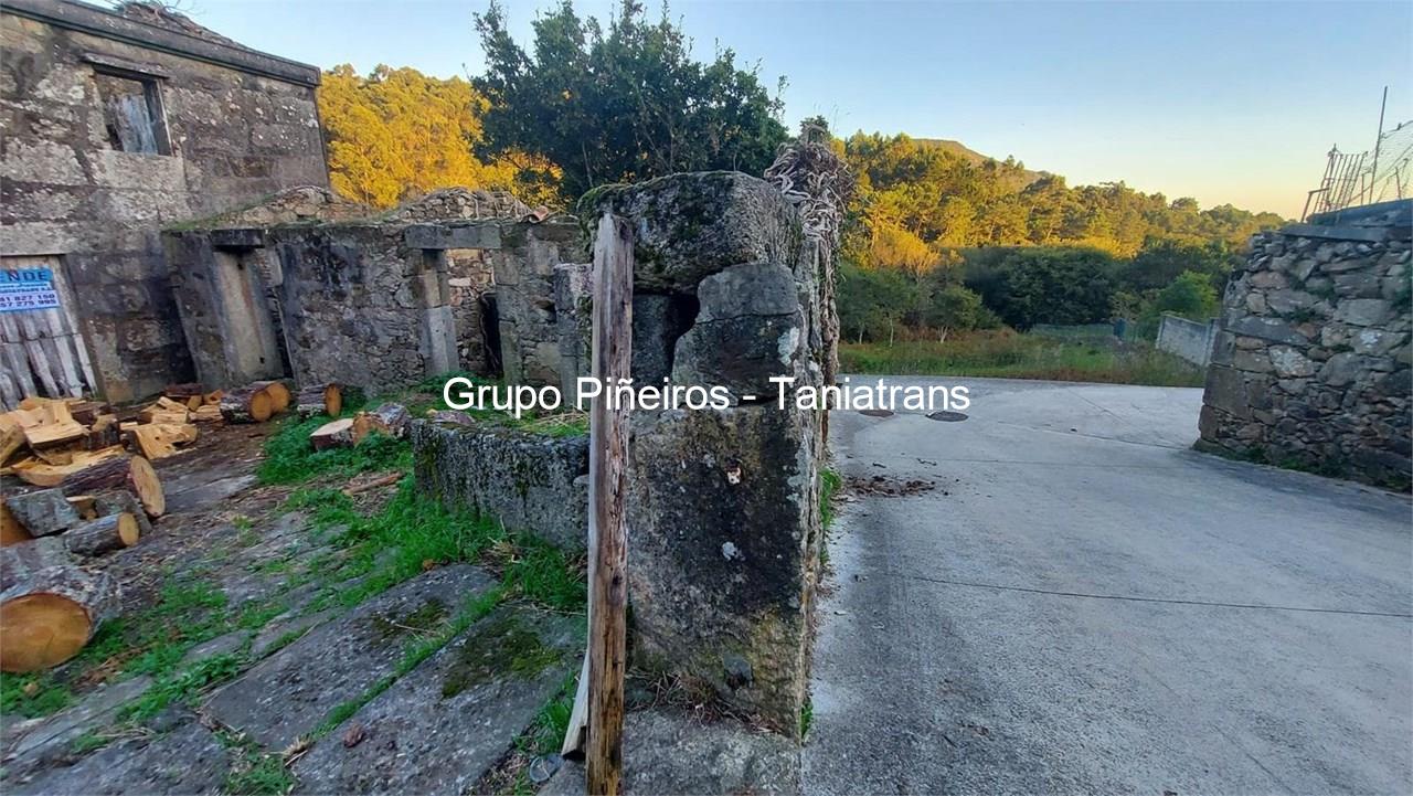 Foto 5 Se venda casa para reforma en Lariño ( Pequeño pazo)