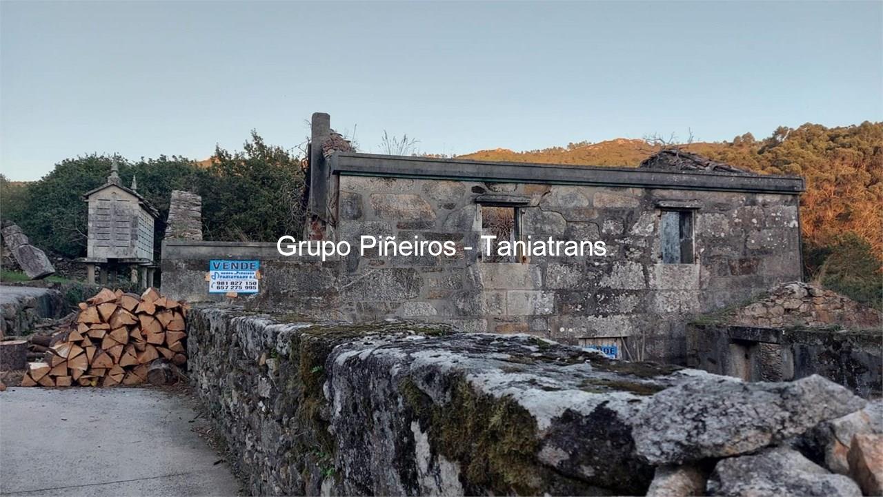 Foto 6 Se venda casa para reforma en Lariño ( Pequeño pazo)