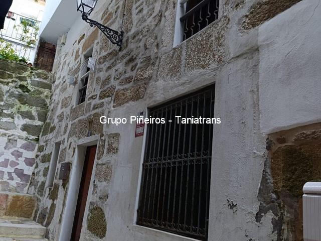 VIVIENDA EN CALLE CIEGA - Muros